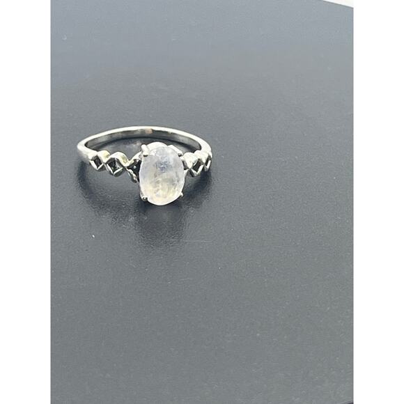 Rainbow Moonstone Oval Prong Set Side Twist Detail Sterling Silver  Ring Sz 6.5 - Picture 11 of 11